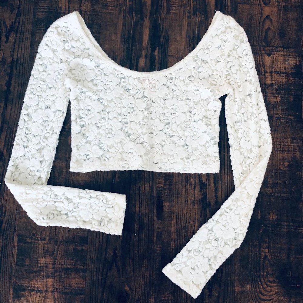 MOSSIMO STRETCH SHEER LACE KNIT BELLY/CROP TOP, XS